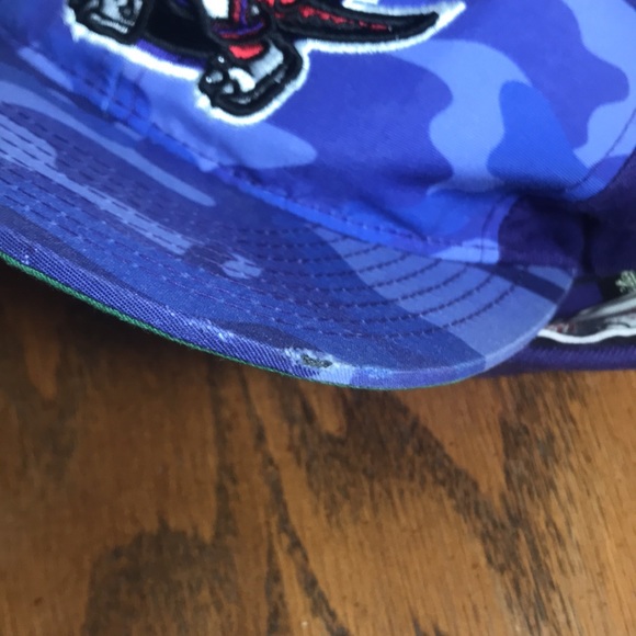 Purple Retro Toronto Raptors Snapback - Picture 3 of 9